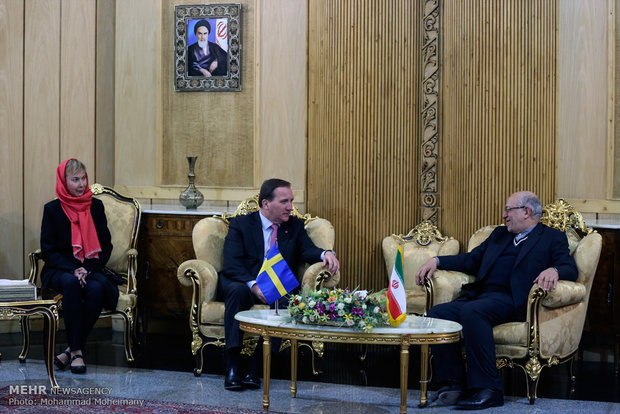 رئيس وزراء السويد يصل طهران (صور)
