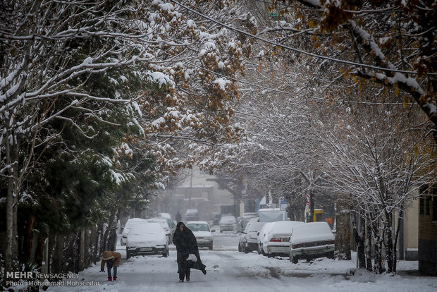 تساقط الثلج في المدن الإيرانية