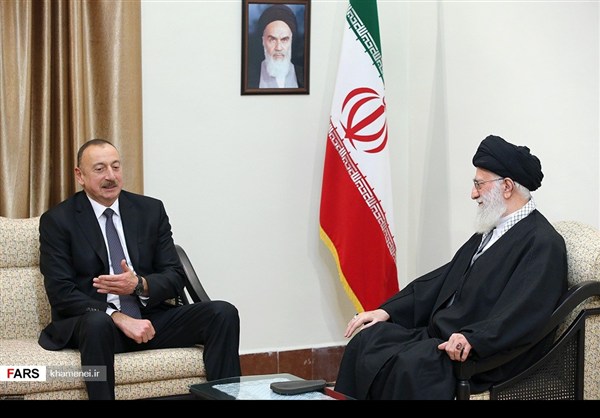 قائد الثورة يستقبل الرئيس الأذربيجاني (صورة)