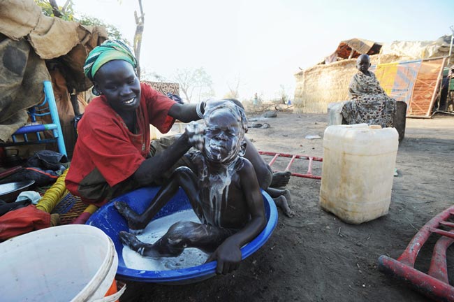 زن سودانی و فرزتدش