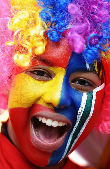 تماشاگران زن در جام جهانی 2010 www.TAFRIHI.com