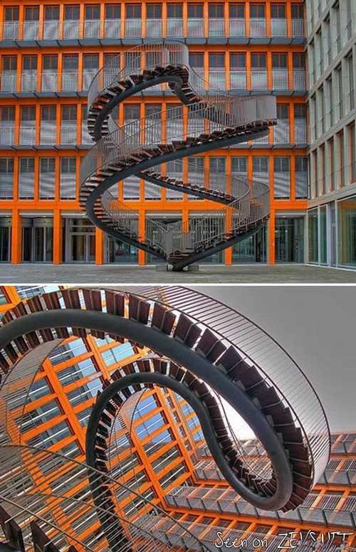 عکس از عجیب ترین پله های دنیا