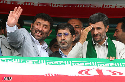 احمدی نژاد ، محمد رضا طاهری و سعید حدادیان 