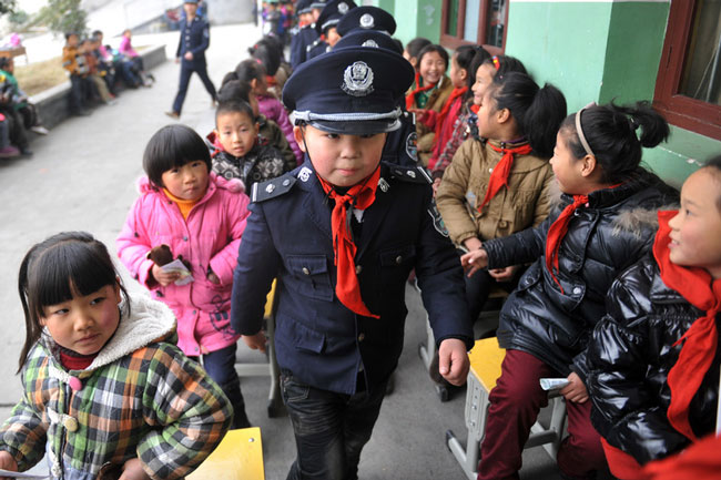 پلیس کودک چین