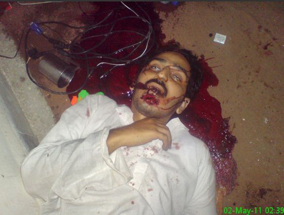 این عکس به عنوان جسد یکی از همراهان بن لادن منتشر شده است
