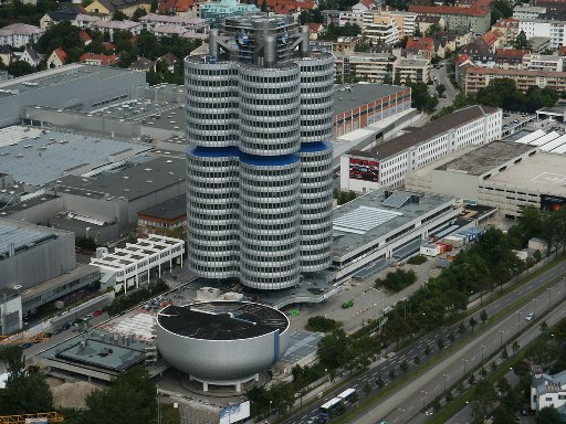 ساختمان بی ام دبلیو - مونیخ آلمان