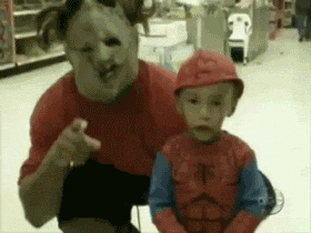 تصویر متحرک: ترساندن بچه توسط پدر دیوانه!