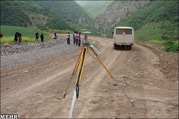 جاده جنگل ابر