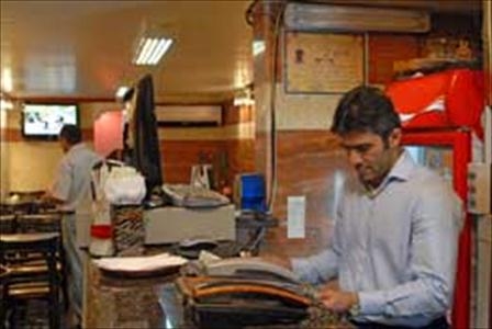 گشتی در رستوران احمدرضا عابدزاده+عکس