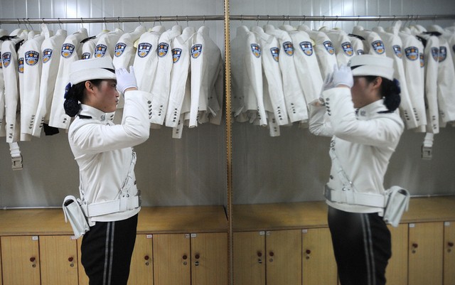 پلیس ترافیک در چین پلیس ترافیک در چین