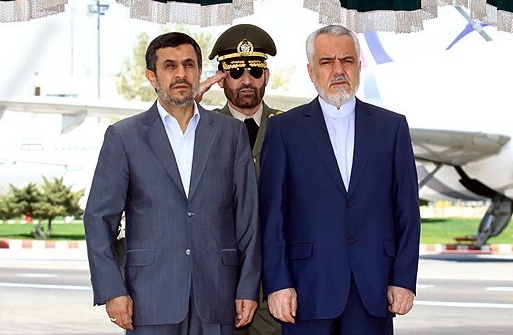 نامه افشاگرانه رحیمی به احمدی نژاد: چوب آبروبری‌های شما را می‌خورم/ بازی را در صحنه رفاقت باختم/ مرا نزد رسانه‌ها و افکار عمومی سکه یک پول ساختید