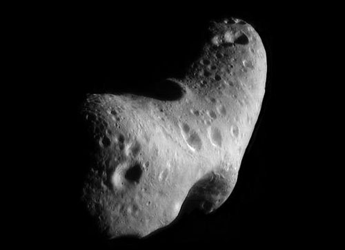 گذر سیارک سرگردان از کنار زمین