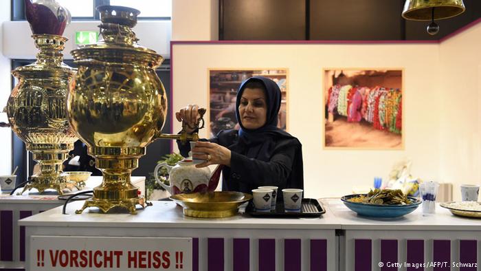 چای و سماور ایرانی در نمایشگاه گردشگری آلمان (+عکس)