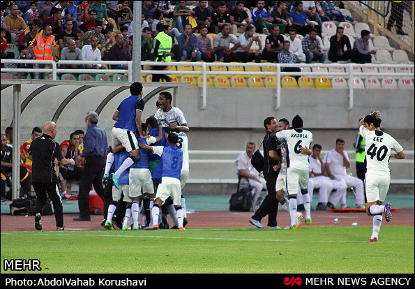 دیدار تیم های فوتبال فولاد خوزستان و السد قطر (عکس)