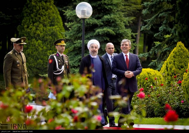 استقبال رسمی عبدالله گل از روحانی (عکس)