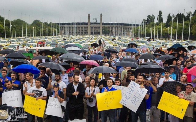 اعتصاب تاکسی ها در اروپا (عکس)