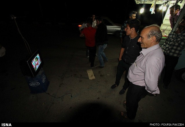 به جای سینما کجا می شود بازی فوتبال ایران را دید؟ (عکس)