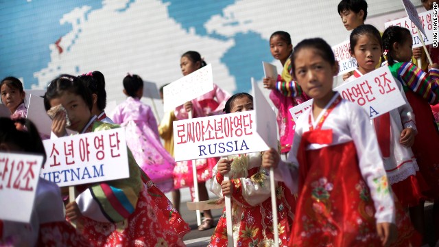 کمپ های تابستانی دانش آموزان در کره شمالی (+عکس)