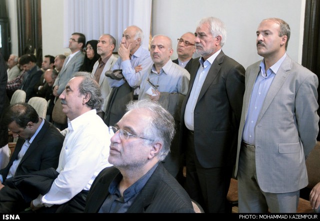دیدار جمعی از نمایندگان مجلس با هاشمی (عکس)