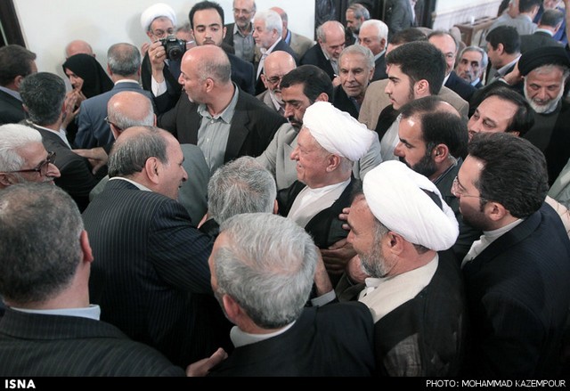 دیدار جمعی از نمایندگان مجلس با هاشمی (عکس)