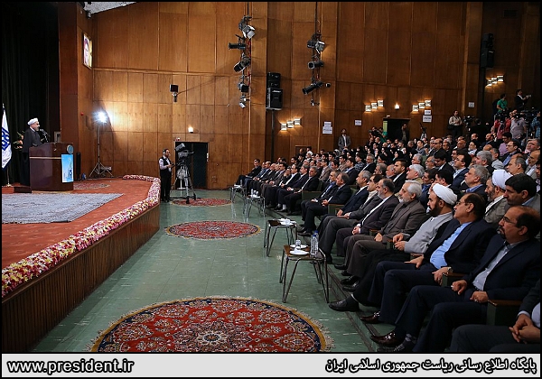 روحانی در مراسم آغاز سال تحصیلی دانشگاه‌ها (عکس)