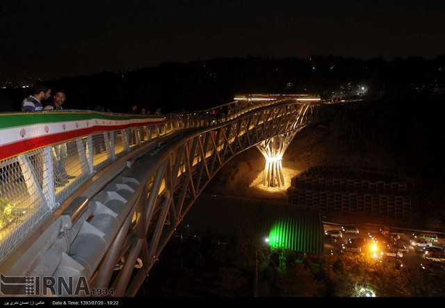 بزرگترین پل غیر خودرویی کشور (عکس)