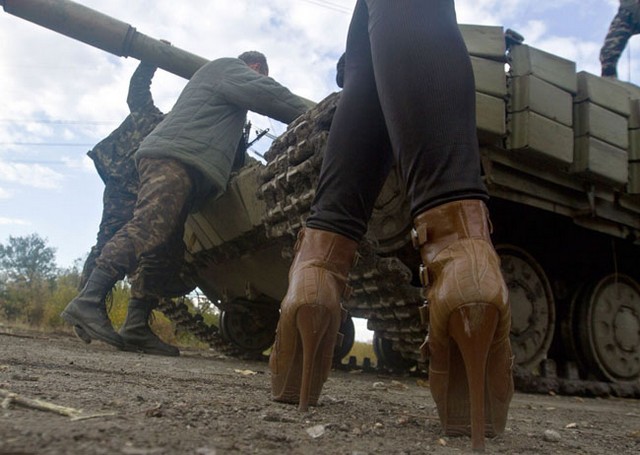 دونتسک اوکراین میان آتش‌بس و جنگ (عکس)