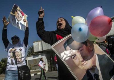 2 کشته و 9 زخمی در اعتراضات به تبرئه حسنی مبارک/ تبریک تلفنی پادشاه بحرین به مبارک / 
