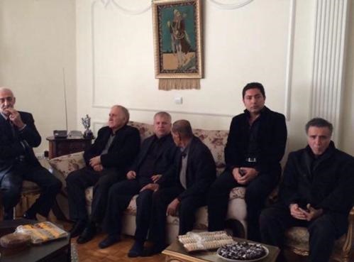 حضور بزرگان پرسپولیس در منزل همایون بهزادی (عکس)