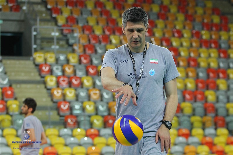 تمرین تیم ملی والیبال ایران در سالن چنستوهوا(گزارش تصویری)