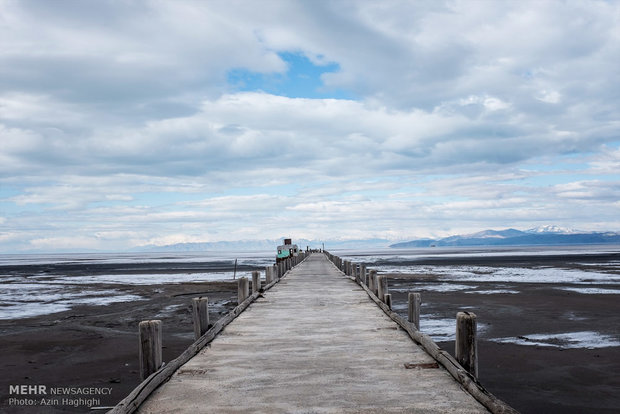 طرح دریاچه ارومیه قابل اجرانیست/شکستن سدها هم بحران را حل نمی کند
