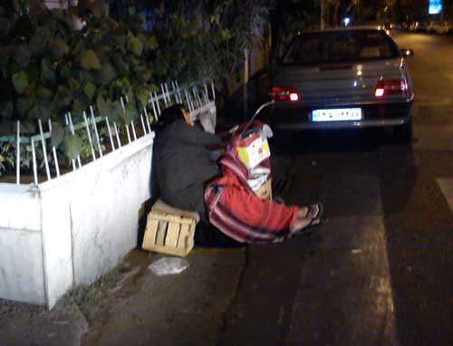 کارتن خوابی زنانه در شب‌های پایتخت