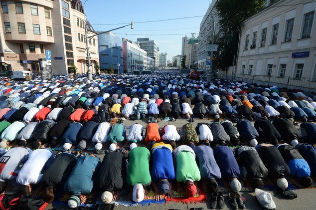 نماز عید فطر در مسکو (عکس)
