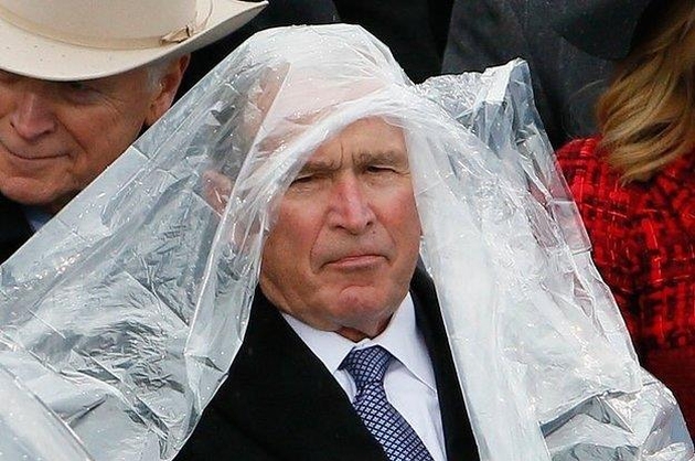 ژست  بوش پسر در مراسم تحلیف ترامپ (عکس)