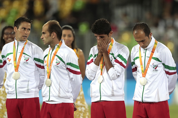 اشک و آه و حسرت برای از دست رفتن طلای فوتبال 7 نفره(+گزارش تصویری)