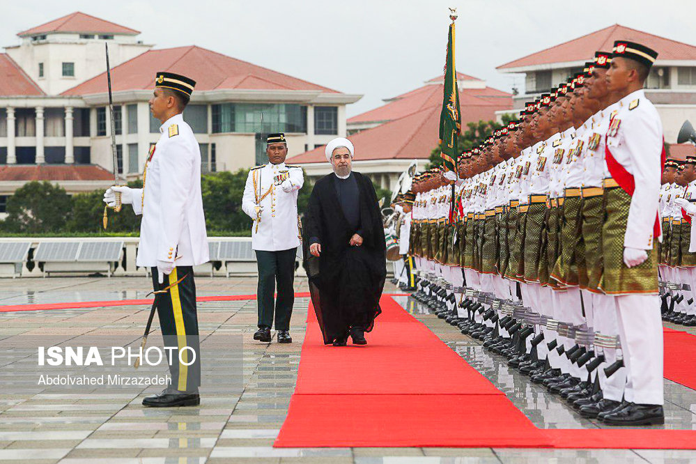 استقبال نخست وزیر مالزی از روحانی (+عکس)