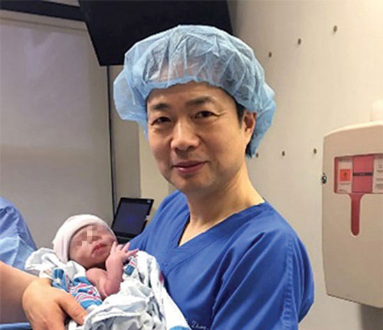 تولد نخستین نوزاد جهان با روش جنجالی سه والد (+عکس)