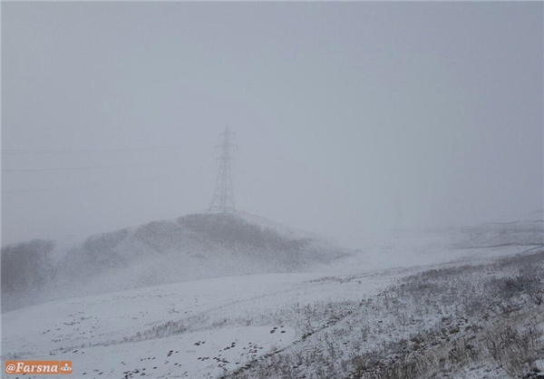 بارش شدید برف و کولاک در گردنه‌های کوهستانی خلخال (+عکس)
