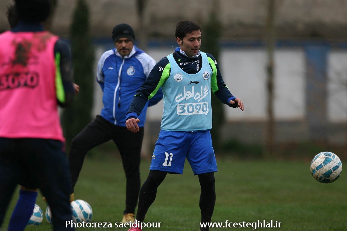 گل بازی آبی ها در غیاب منصوریان(+گزارش تصویری)