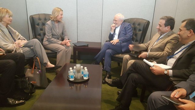 دیدار ظریف و موگرینی قبل از نشست وزیران خارجه ایران و 1+5
