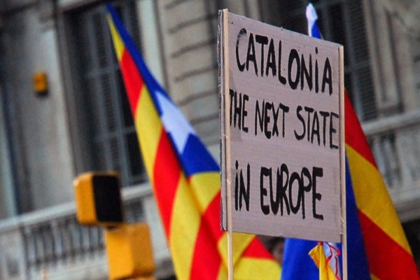 کاتالونیایی ها و نغمه جدایی/ شورش خُرده ناسیونالیسم