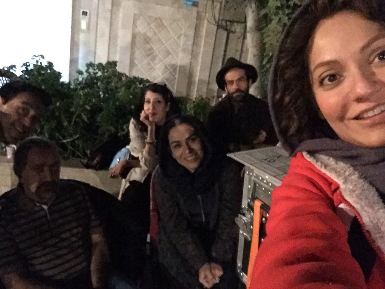 سلفی مهناز افشار در پشت صحنه «لس‌آنجلس تهران» (عکس)