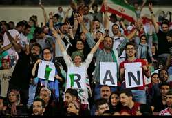 فرمانداری تهران: پخش بازی ایران و پرتغال در ورزشگاه آزادی/ جداسازی خانواده ها از مجردها