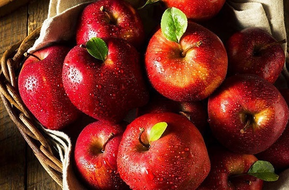 اگر سیب زیاد بخوریم چه اتفاقی در بدنمان می‌افتد؟