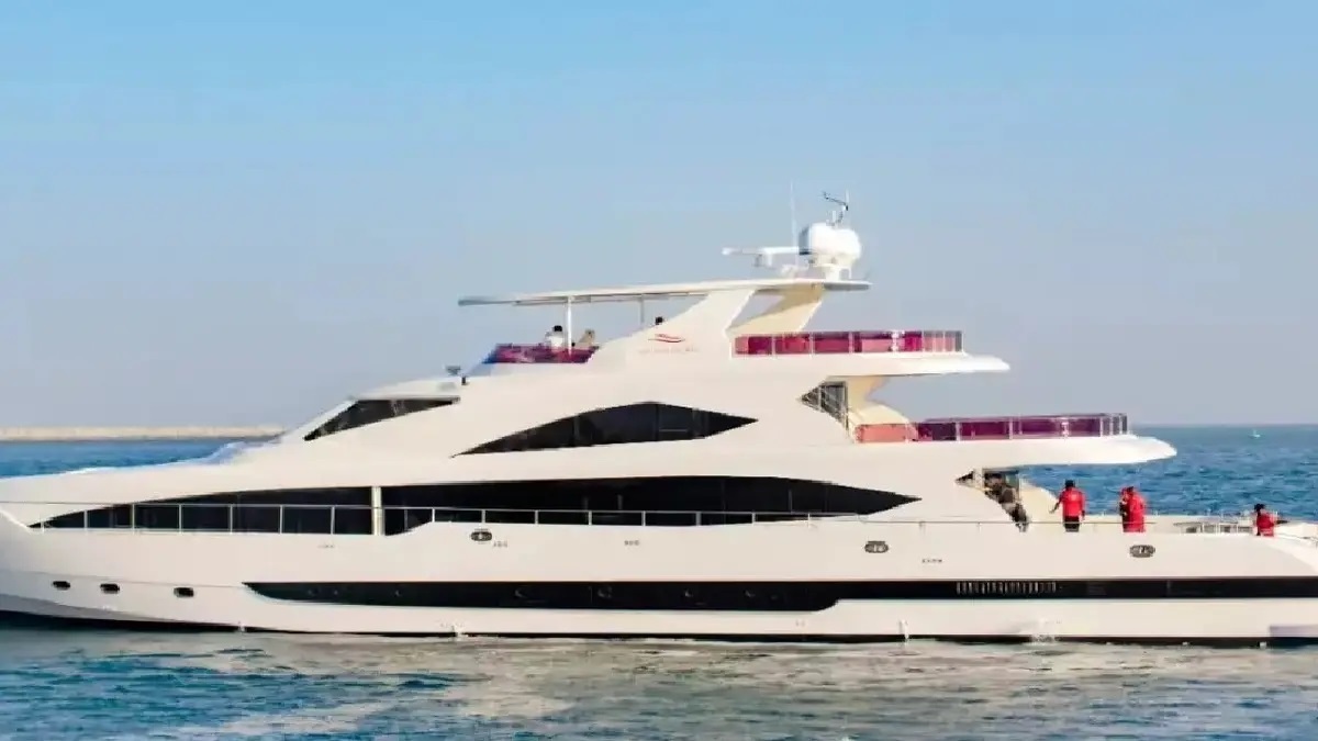 ببینید| اجاره قایق لوکس در امارات برای تماشای بازی های 2022 قطر/ شبی 20 هزار دلار