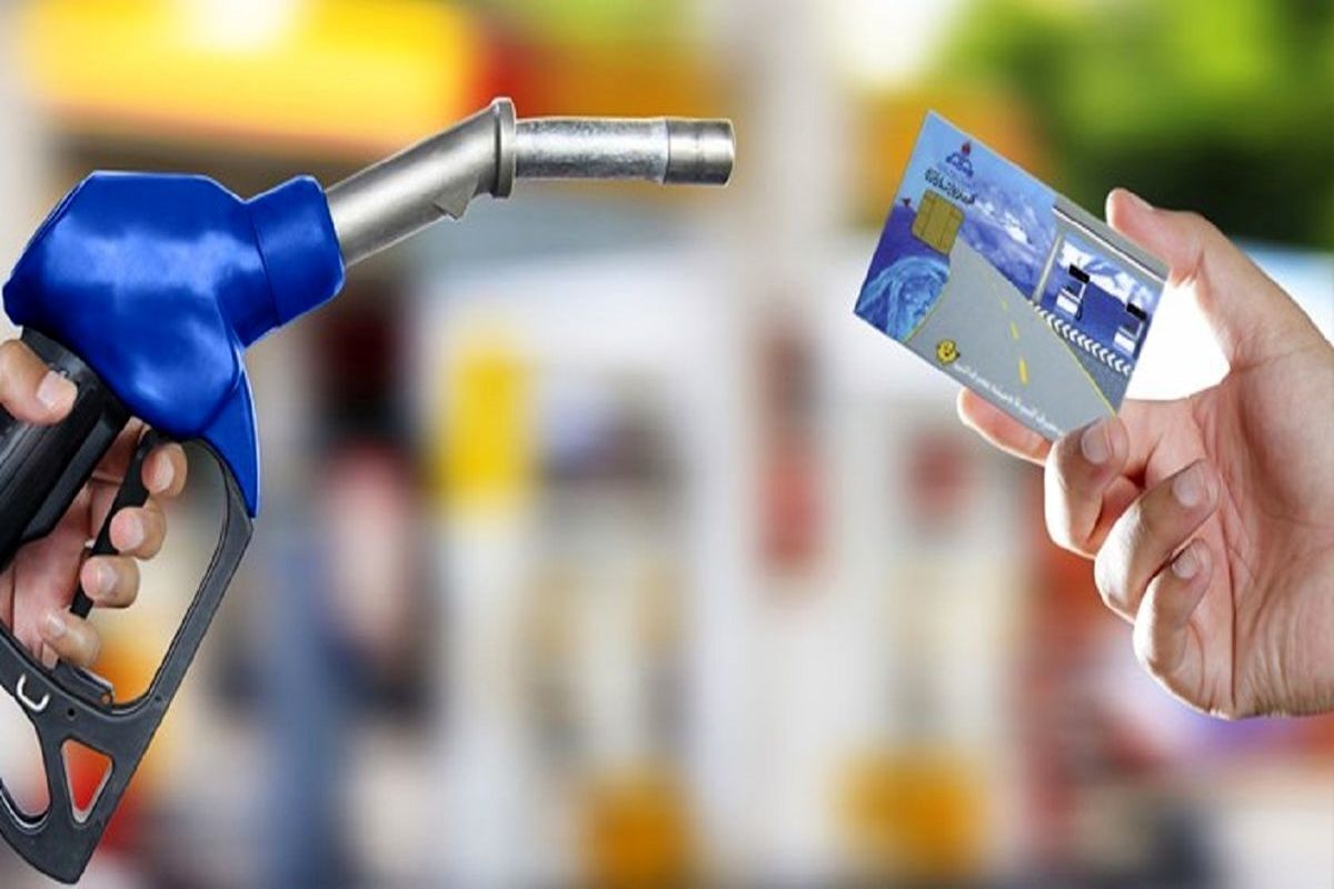 مدیر سامانه هوشمند سوخت: افزایش قیمت بنزین با جمع‌آوری کارت‌های سوخت آزاد، شایعه‌ و کذب است