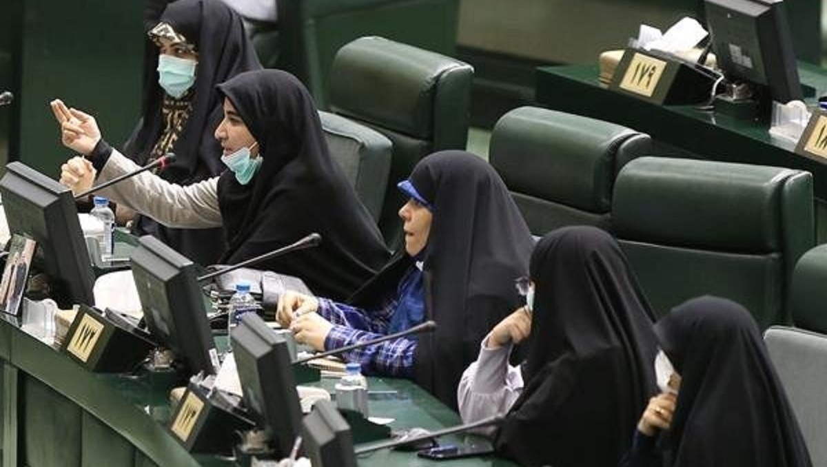 عضو فراکسیون زنان مجلس: فراکسیون انقلاب به زنان رای نداد/ باید نگاه جنسیتی را از روی زنان برداریم