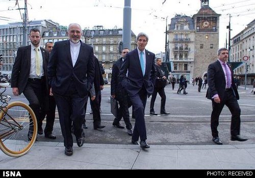 پیاده‌روی جان کری و محمدجواد ظریف وزیران خارجه آمریکا و ایران در خیابان‌های ژنو