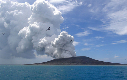 آتشفشان در جزیره ای در جنوب اقیانوس آرام