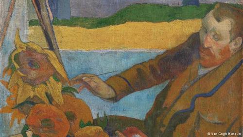 وینسان ون گوگ، نقاش برجسته هلندی به مدت ۱۵ ماه در رشته علوم دینی در آمستردام تحصیل کرد. او پس از ترک تحصیل و پرداختن به نقاشی، سال‌ها بعد از این دوران به‌عنوان 
